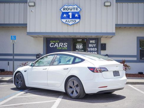 Used 2023 Tesla Model 3 Standard Range RWD image 3
