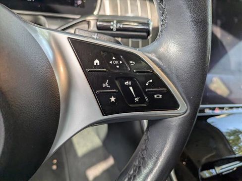 Used 2023 Mercedes-Benz GLC 300 4MATIC image 30