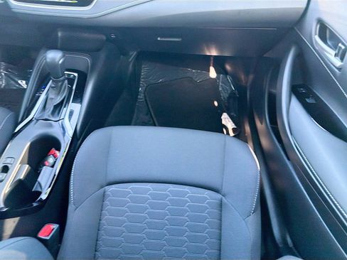 Used 2023 Toyota Corolla SE w/ SE Premium Package image 17