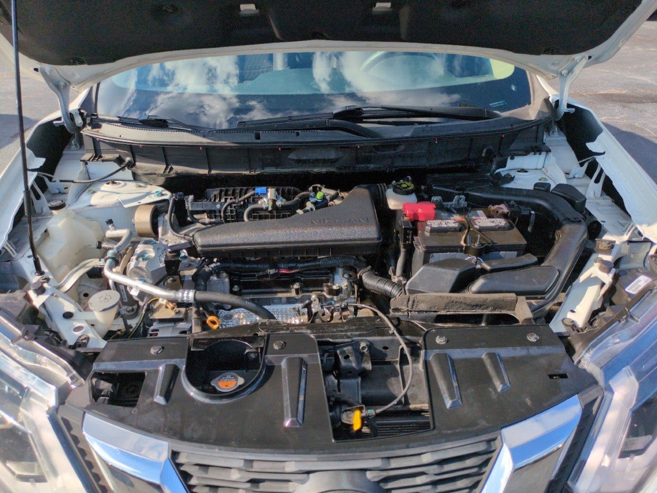 Used 2018 Nissan Rogue SV FWD image 27