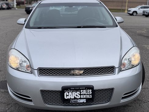Used 2016 Chevrolet Impala LT image 2