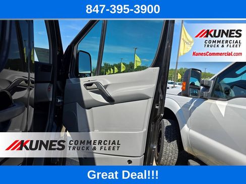 Used 2017 Mercedes-Benz Sprinter 2500 image 17