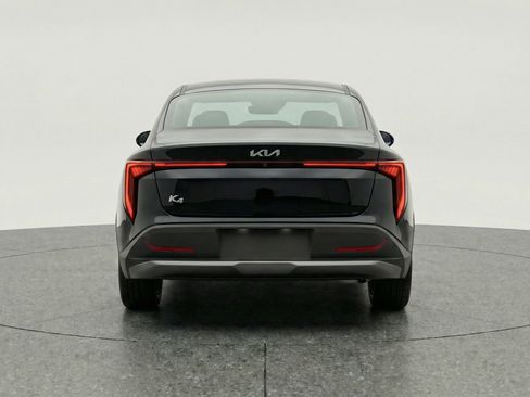 Used 2025 Kia K4 LXS image 7