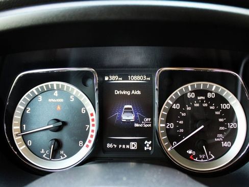 Used 2018 Nissan Titan PRO-4X w/ Pro-4x Convenience Package image 15