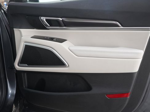 Used 2023 Kia Telluride S w/ S Sunroof Package image 9