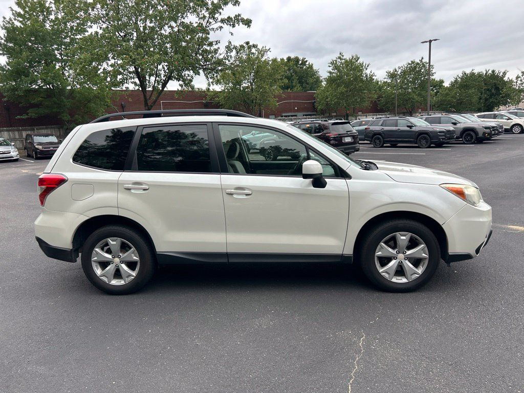Used 2015 Subaru Forester 2.5i Premium w/ Popular Package #1 AWD/4WD image 4