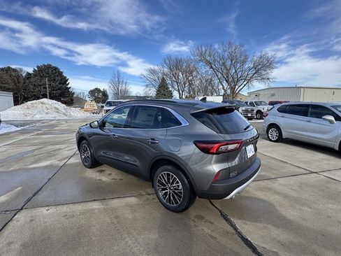 New 2026 Ford Escape SE FWD image 6