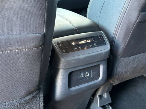 Used 2025 Nissan Pathfinder SV AWD/4WD image 24