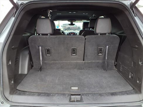 Used 2023 Chevrolet Traverse RS image 10