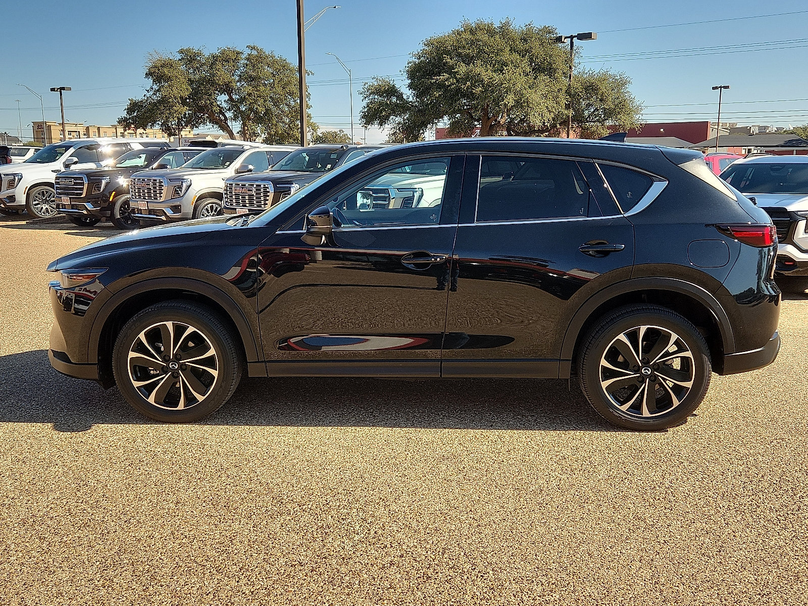 Used 2023 MAZDA CX-5 AWD 2.5 S w/ Premium Package image 2