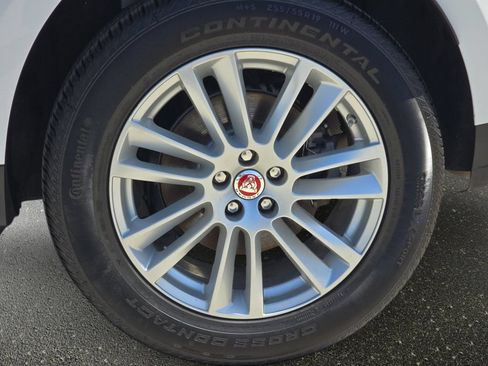 Used 2019 Jaguar F-PACE Prestige AWD/4WD image 37