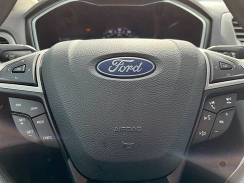Used 2020 Ford Fusion SE FWD image 5