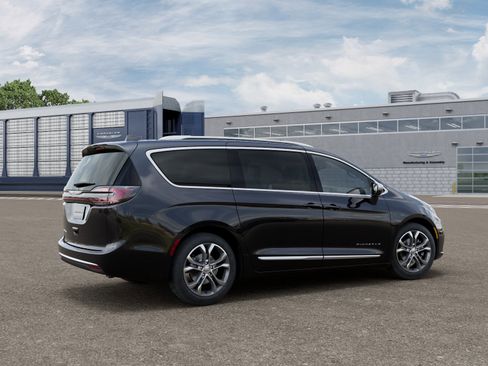 New 2026 Chrysler Pacifica Pinnacle image 26