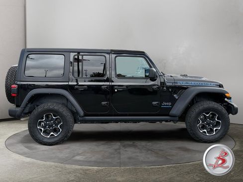 Used 2023 Jeep Wrangler Unlimited Rubicon 4xe w/ Cold Weather Group AWD/4WD image 8