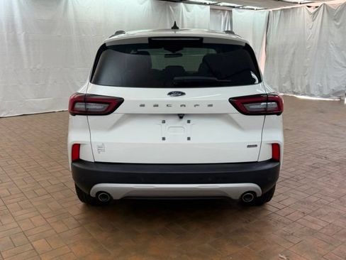 Certified 2024 Ford Escape SE FWD image 8