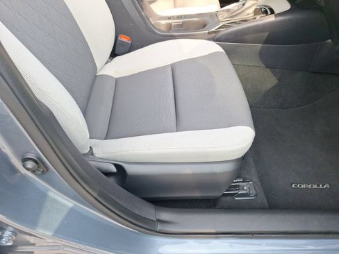 Used 2026 Toyota Corolla LE FWD image 33