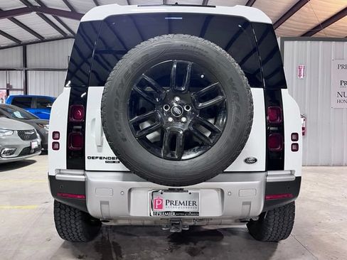Used 2020 Land Rover Defender 110 SE AWD/4WD image 4