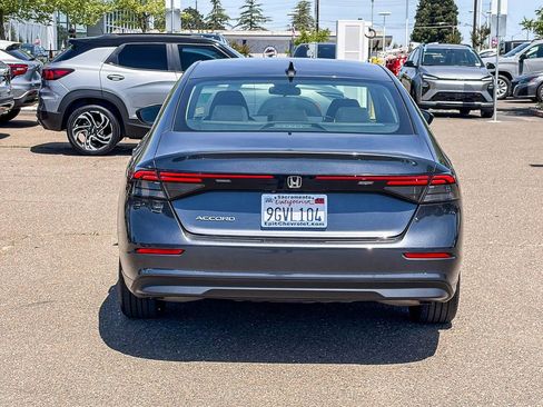 Used 2023 Honda Accord EX image 3