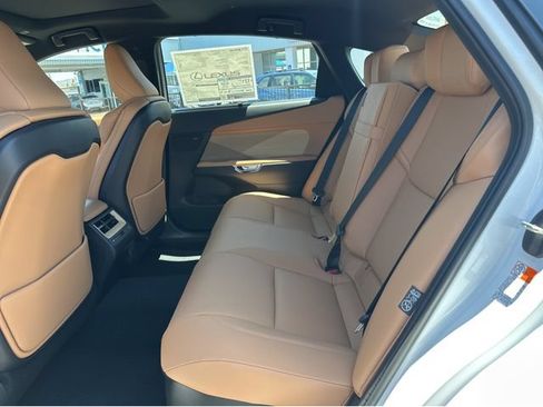 New 2026 Lexus ES 350e FWD image 17