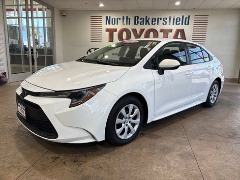 Certified 2024 Toyota Corolla LE FWD image 1