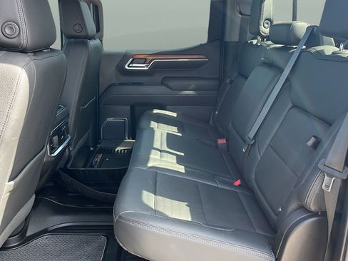 Used 2023 GMC Sierra 1500 Denali w/ Denali Reserve Package AWD/4WD image 18