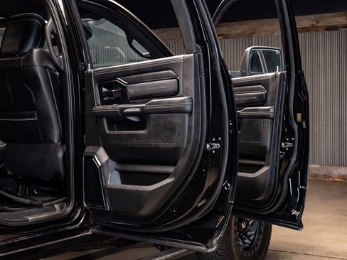 Used 2023 RAM 2500 Limited image 26