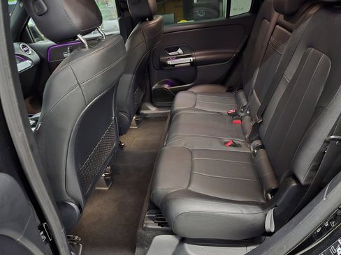 Used 2021 Mercedes-Benz GLB 250 image 28