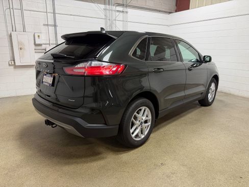 Certified 2023 Ford Edge SEL w/ Convenience Package AWD/4WD image 9