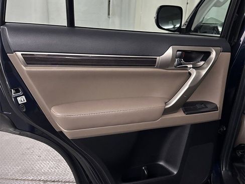 Used 2021 Lexus GX 460 Premium image 29