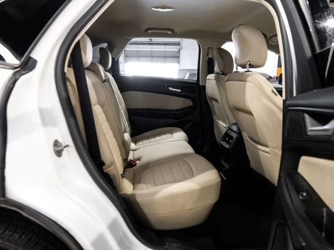 Used 2019 Ford Edge SE FWD image 31