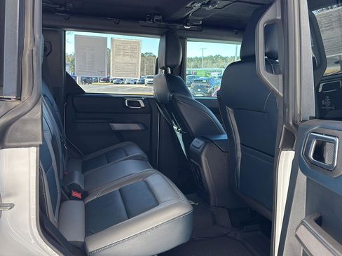 Used 2023 Ford Bronco Outer Banks image 11