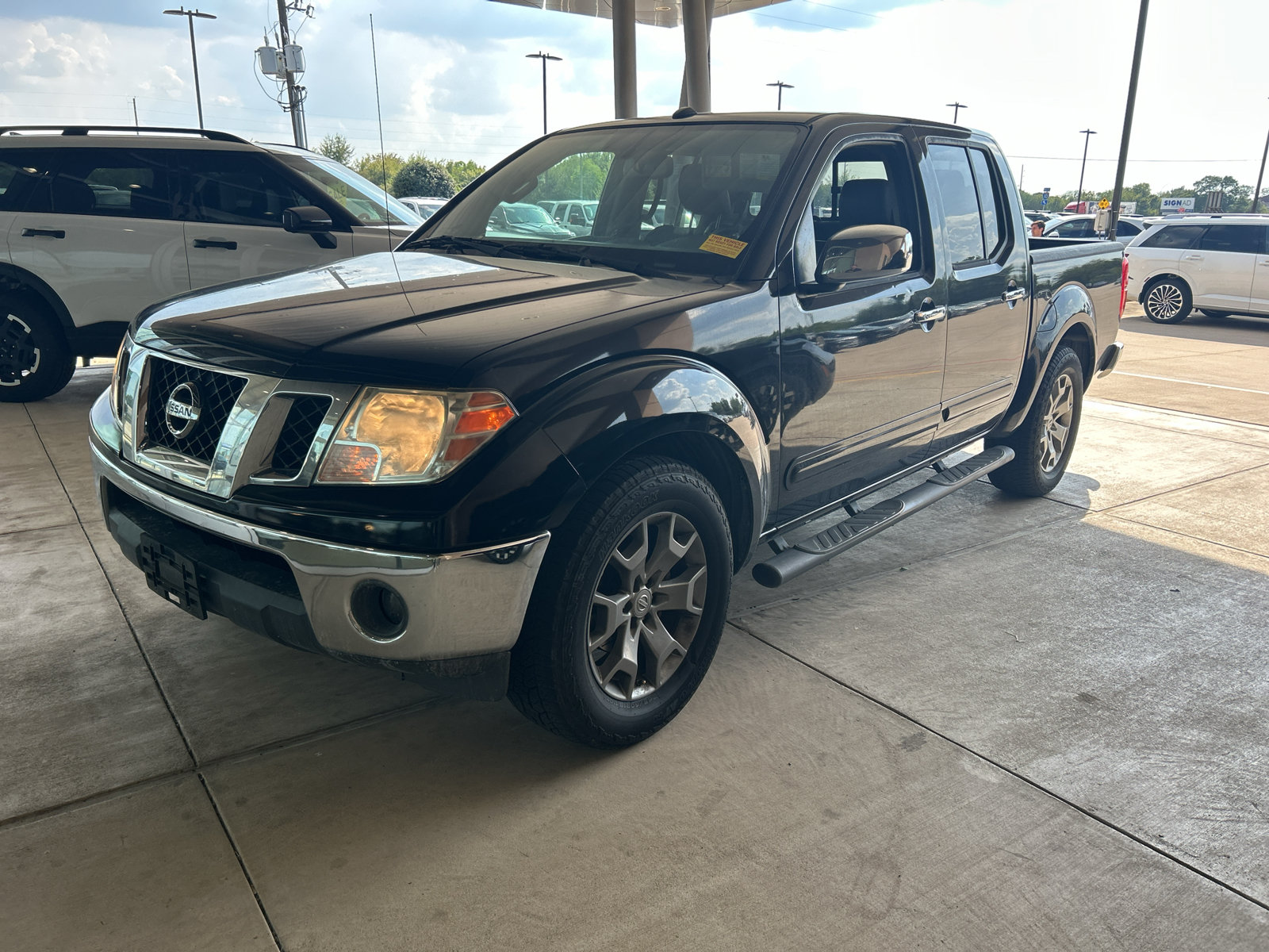 Used 2019 Nissan Frontier SL RWD image 5