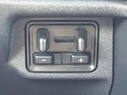 Certified 2025 Ford Expedition Active AWD/4WD image 31