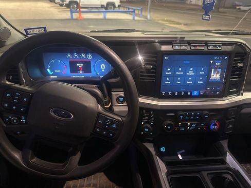 Used 2023 Ford F250 XLT w/ Black Appearance Package image 6