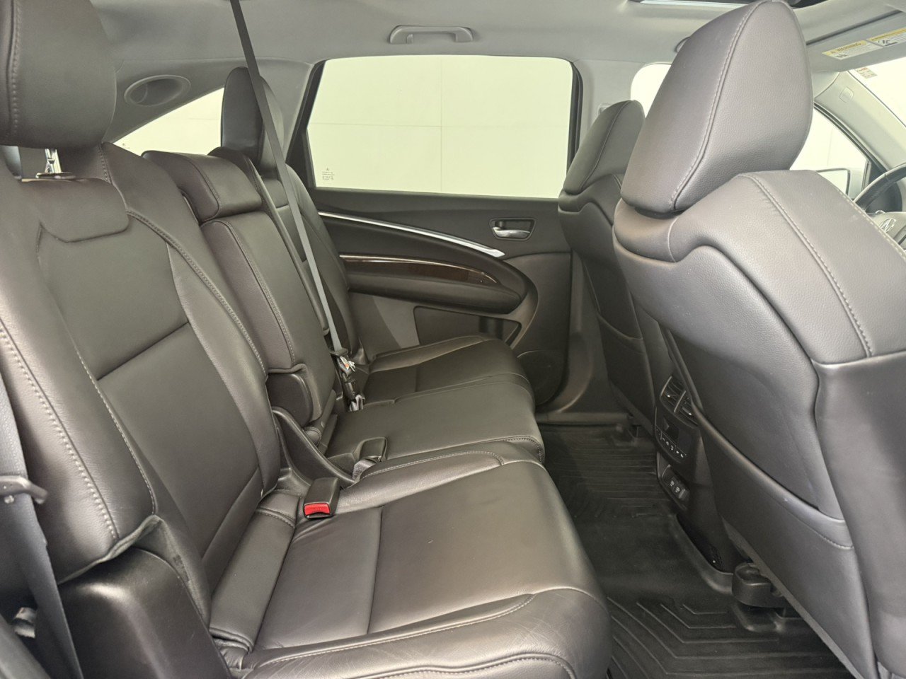 Used 2017 Acura MDX w/ Technology Package AWD/4WD image 14