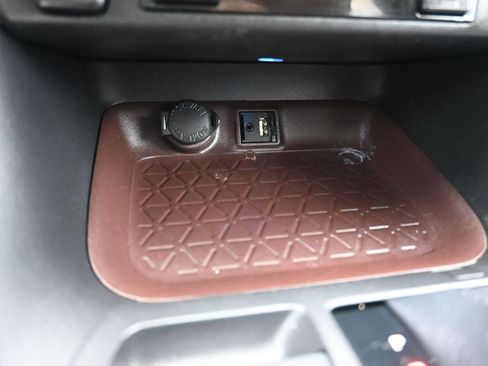 Used 2019 Toyota RAV4 Limited w/ Carpet Mat Package AWD/4WD image 23