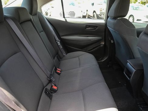 Used 2022 Toyota Corolla LE FWD image 16