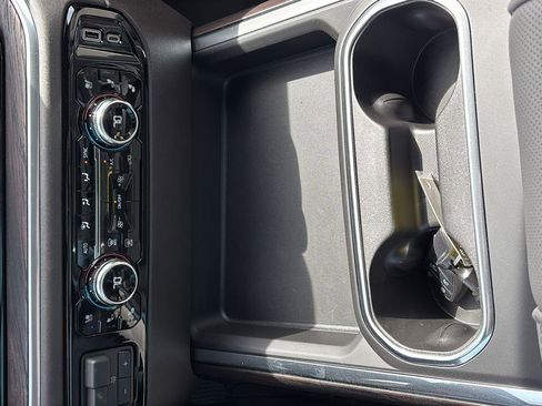 New 2026 GMC Sierra 2500 SLT w/ SLT Premium Package image 35