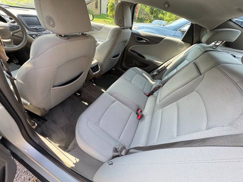 Used 2016 Chevrolet Malibu LT FWD image 11