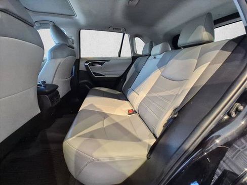Used 2021 Toyota RAV4 XLE Premium AWD/4WD image 19