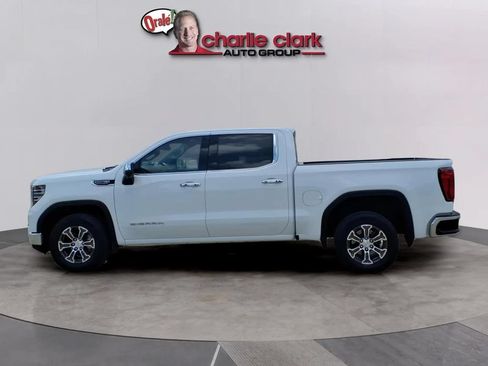 Used 2026 GMC Sierra 1500 SLT RWD image 2