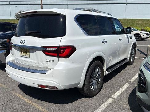 Used 2023 INFINITI QX80 Luxe w/ All-Season Package AWD/4WD image 5