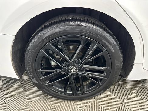 Used 2025 Toyota Camry SE FWD image 18