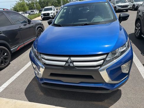 Used 2020 Mitsubishi Eclipse Cross LE image 2