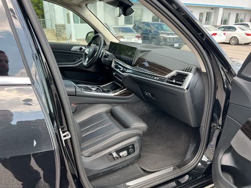 Used 2026 BMW X7 xDrive40i AWD/4WD image 13