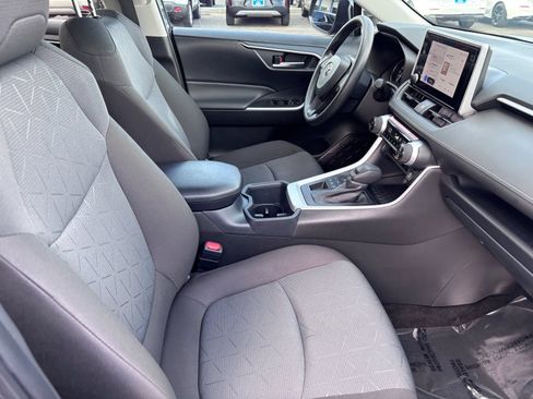 Used 2025 Toyota RAV4 XLE AWD/4WD image 14