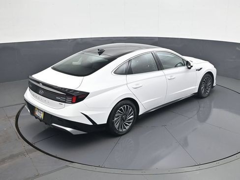 New 2026 Hyundai Sonata SEL FWD image 17