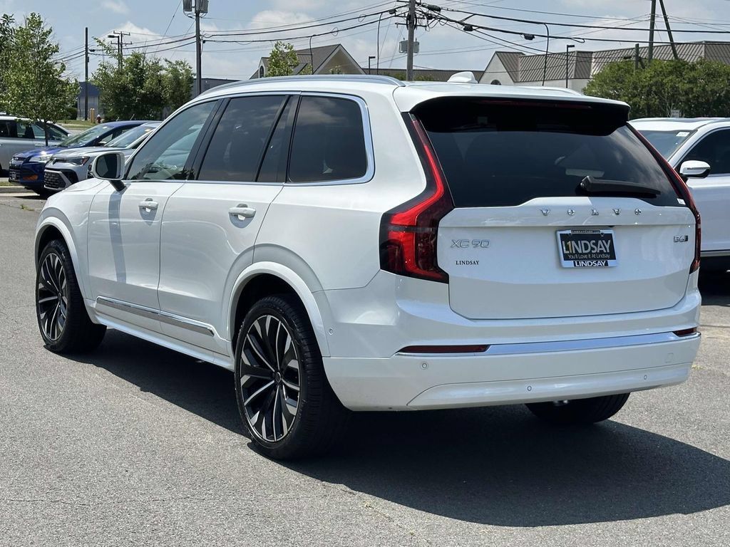 Used 2025 Volvo XC90 B6 Plus AWD/4WD image 4