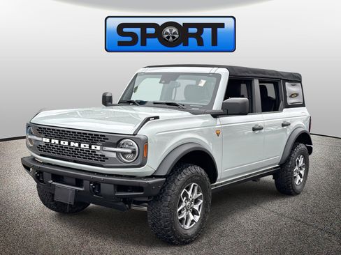 Used 2021 Ford Bronco Badlands image 1