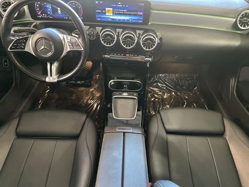 Used 2025 Mercedes-Benz CLA 250 image 4